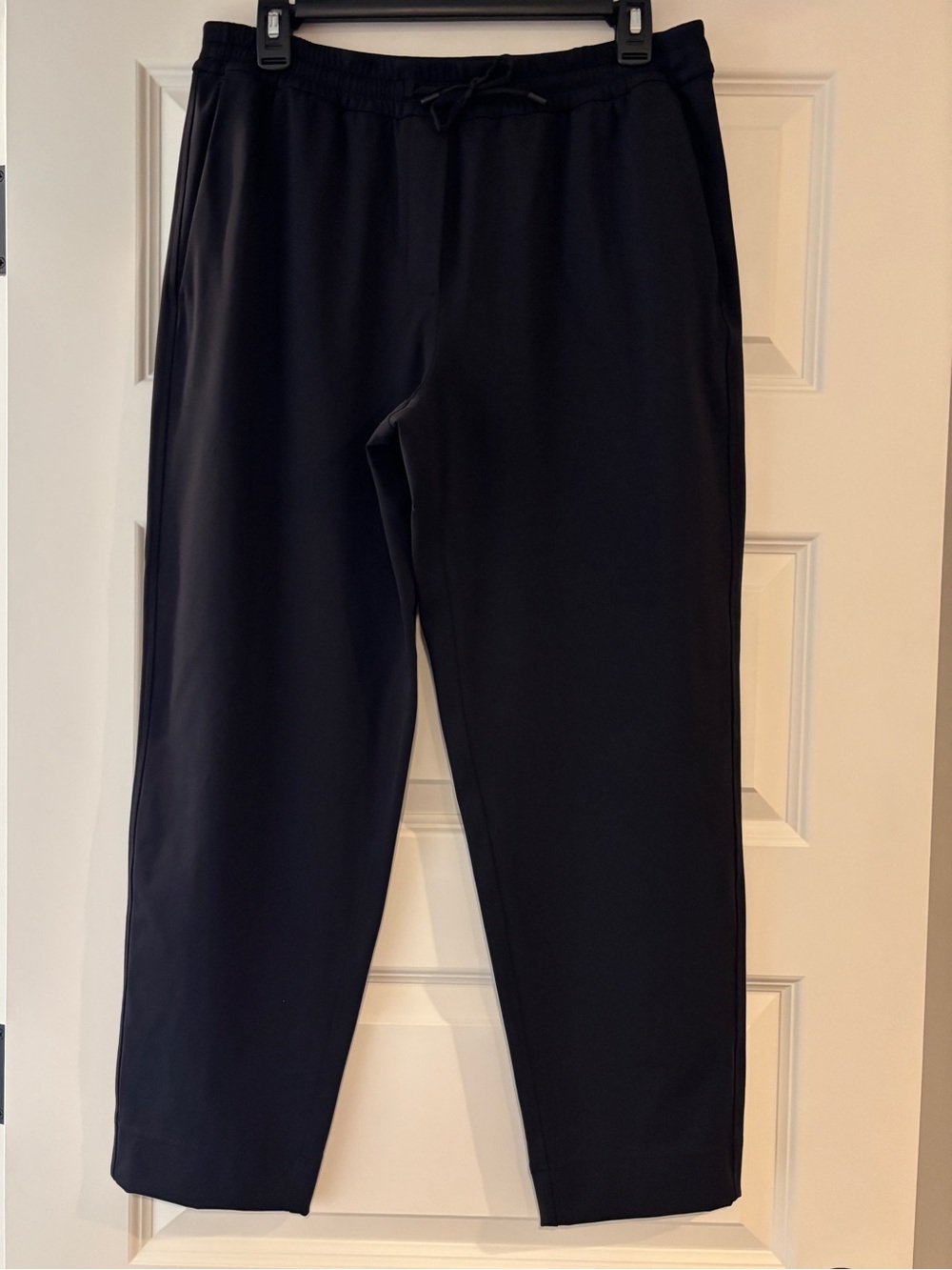 Lululemon pull-on tapered leg pants